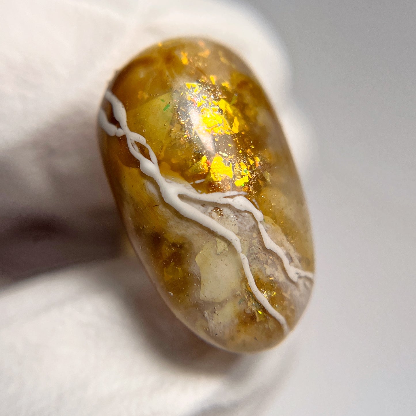 Gold Green Quartzy Flakes