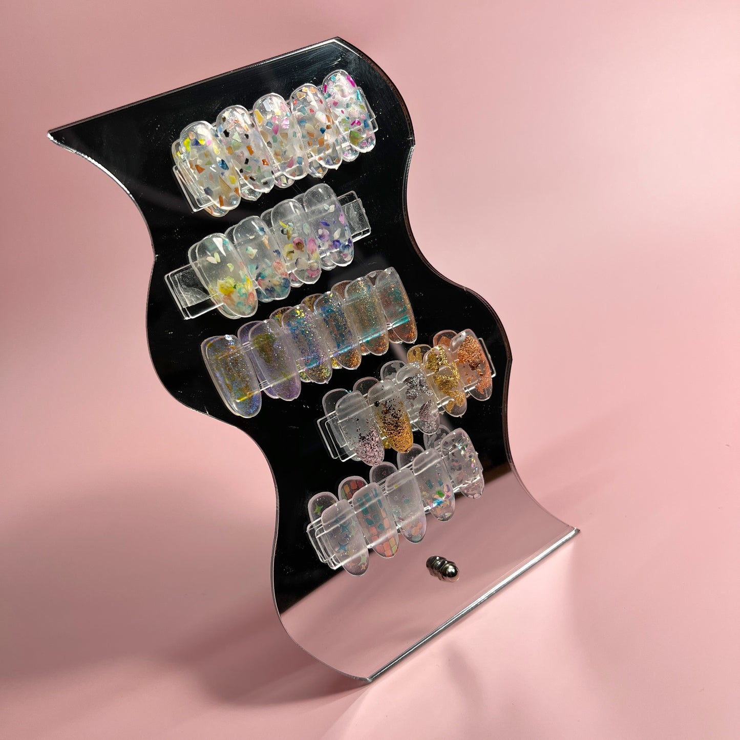 Wavy Nail Art display