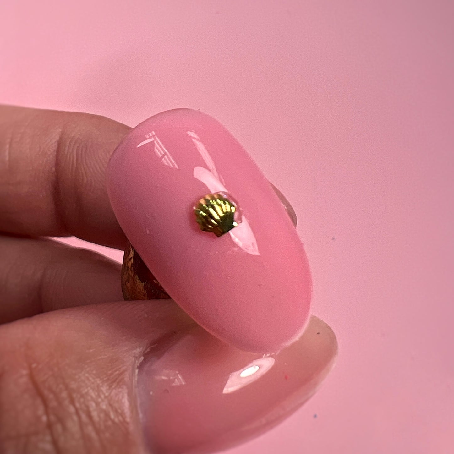 Gold Clamshell Charm Small